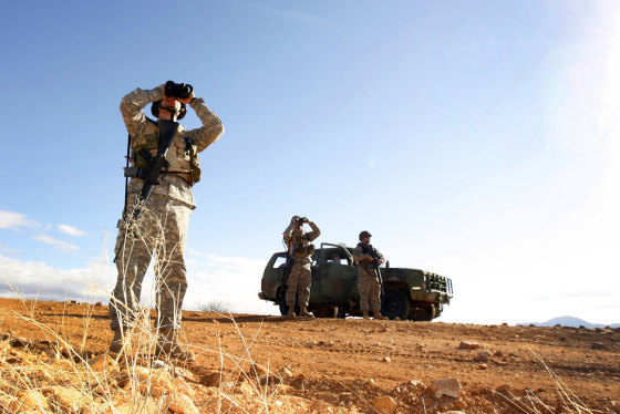 Image: National Guard patrols border